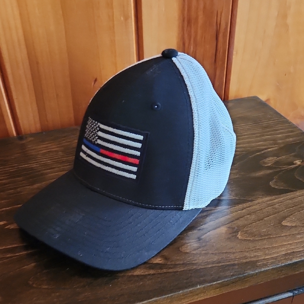 Black and Gray Thin Blue And Red Line Trucker Hat